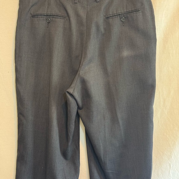 B-266 Men’s Claiborne Gray Pleated Cuffed Dress Pants Size 38x30 - Picture 10 of 14